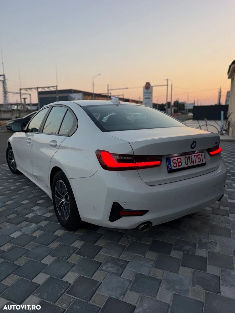 BMW Seria 3 318i Aut. - 7