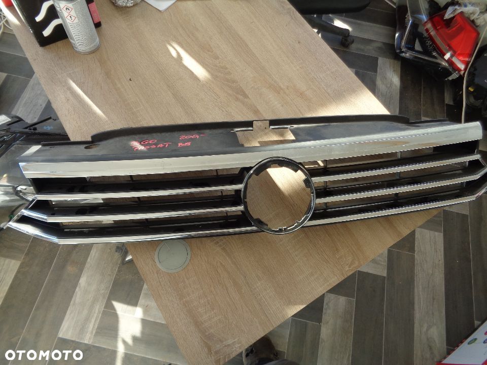 VW PASSAT B8 GRILL - 1