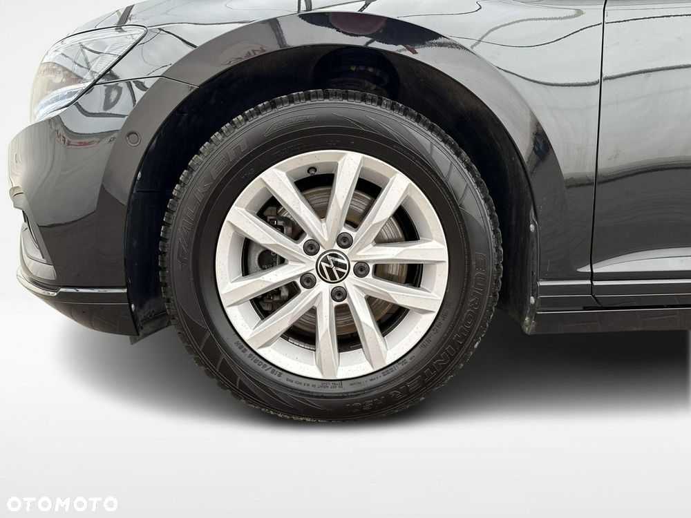 Volkswagen Passat - 21