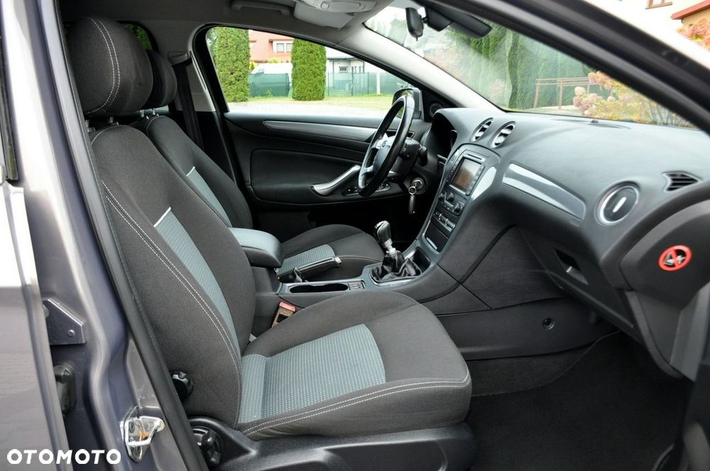 Ford Mondeo - 17