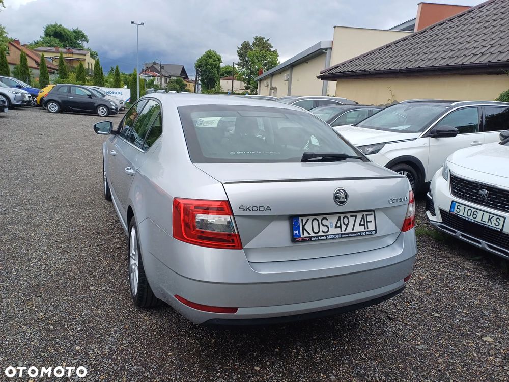 Skoda Octavia 1.8 TSI DSG Ambition - 4