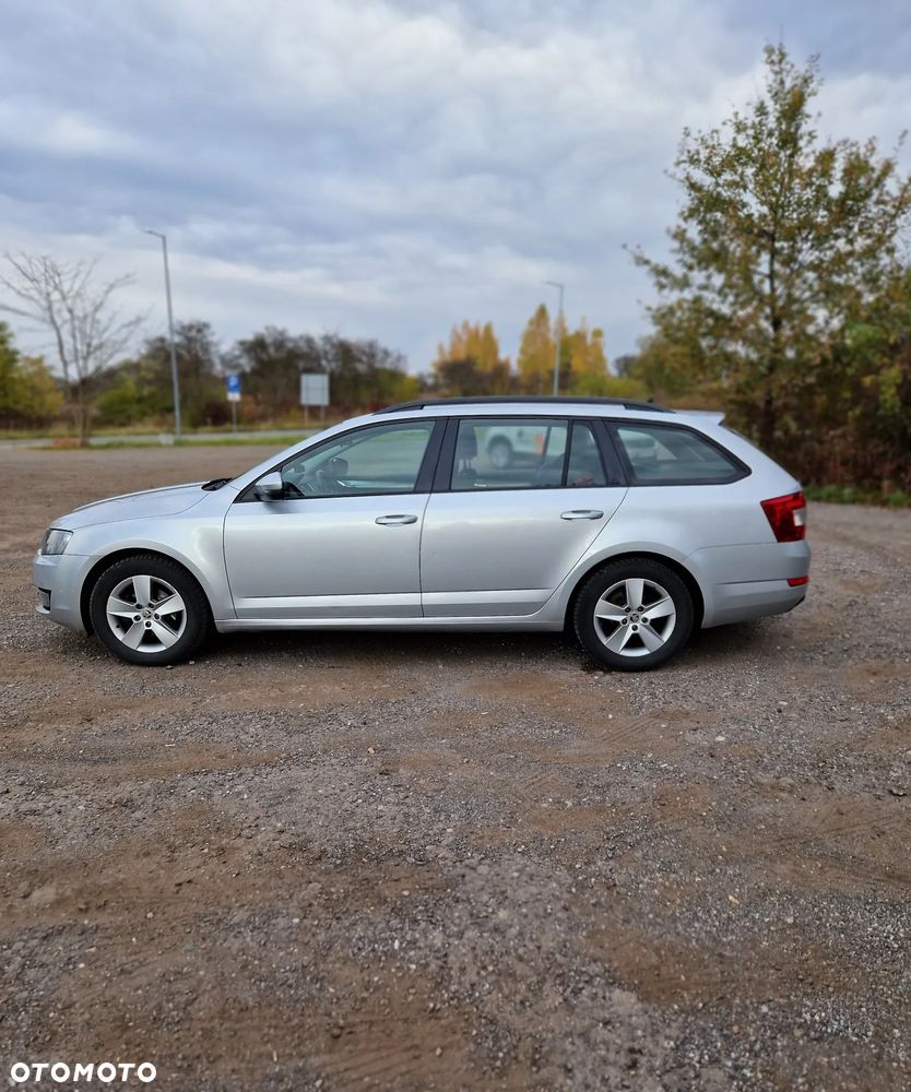 Skoda Octavia 1.6 TDI Active DSG - 2