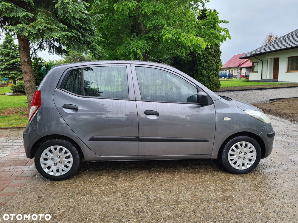 Hyundai i10 1.1 - 10