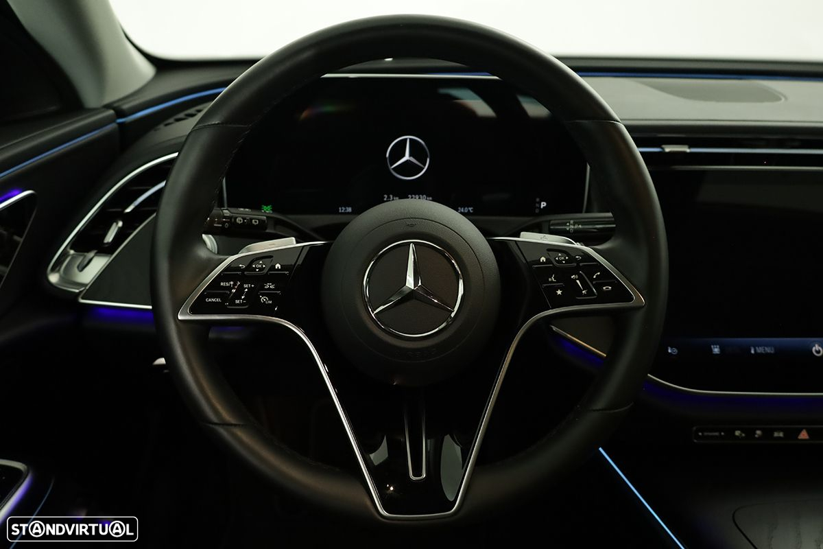 Mercedes-Benz E 300 Standard - 16