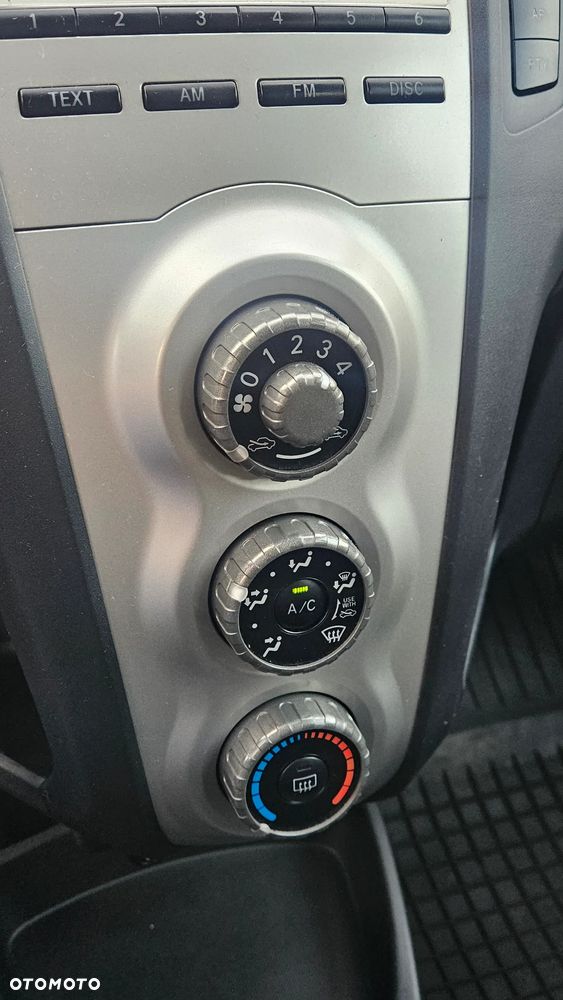 Toyota Yaris 1.3 Luna A/C - 10