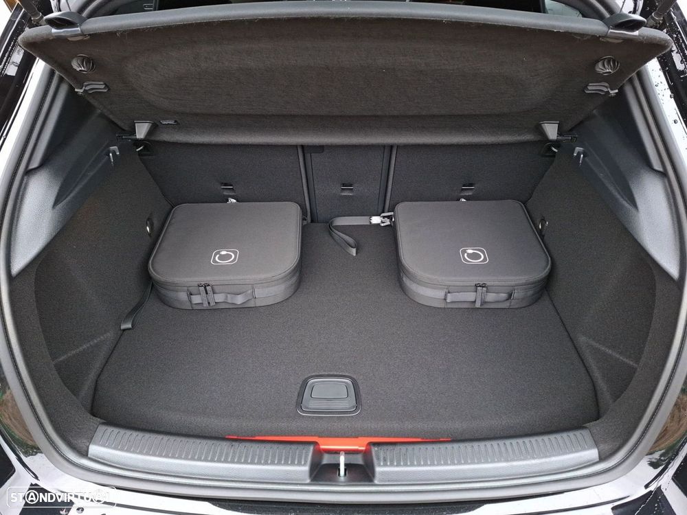 Mercedes-Benz A 250 e - 23