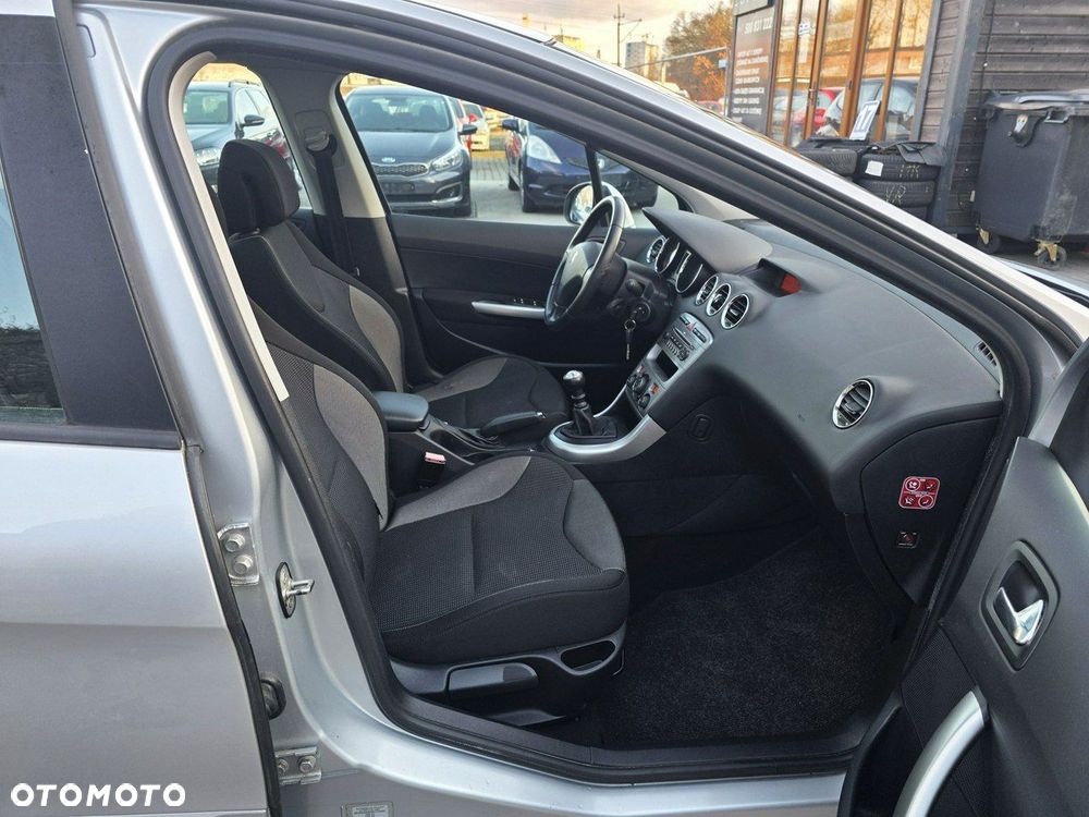 Peugeot 308 HDi FAP 110 Platinum - 23