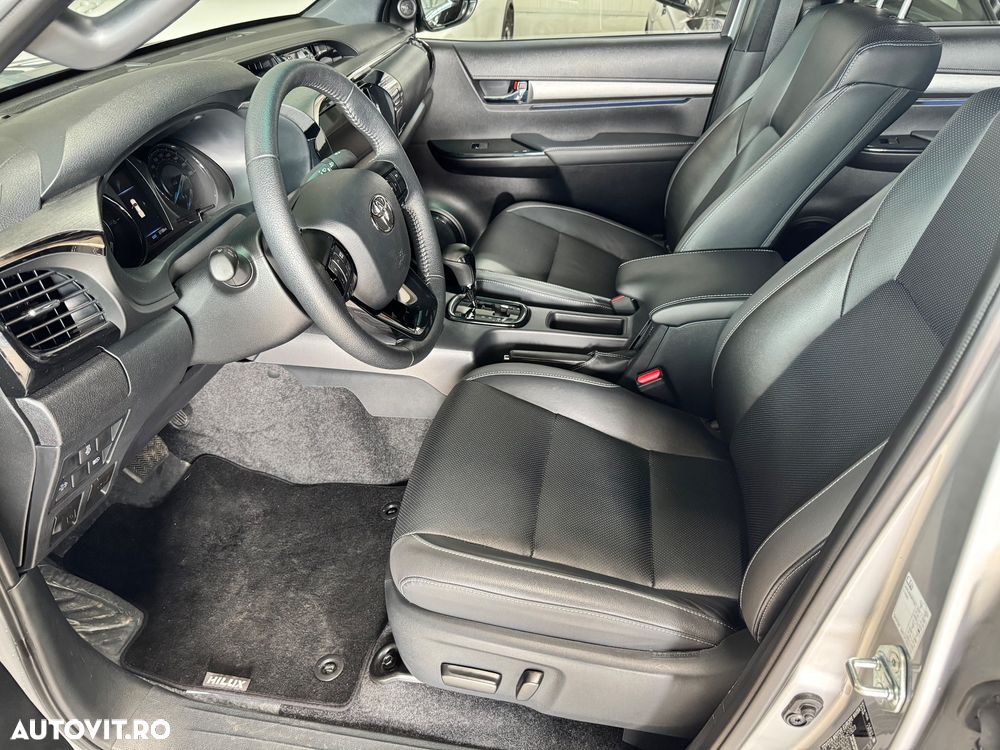 Toyota Hilux 2.8D 204CP 4x4 Double Cab AT MHEV Invincible - 12