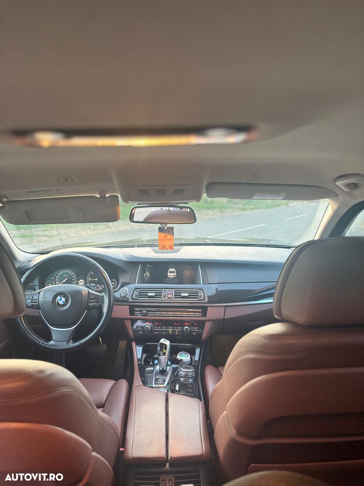 BMW Seria 5 520d Aut. - 12