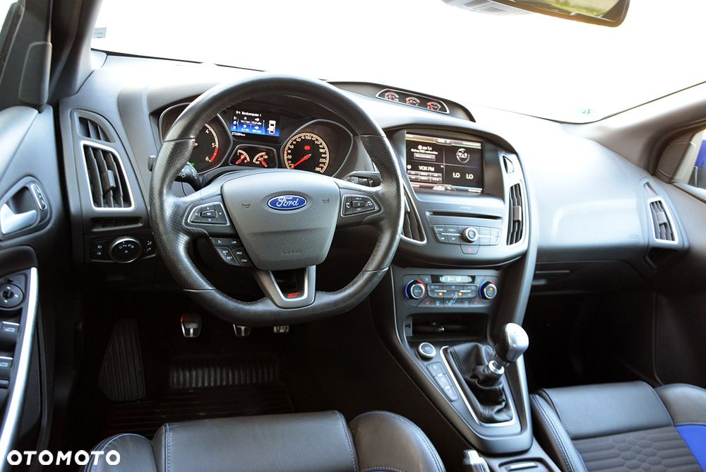 Ford Focus 2.0 TDCi ST - 36