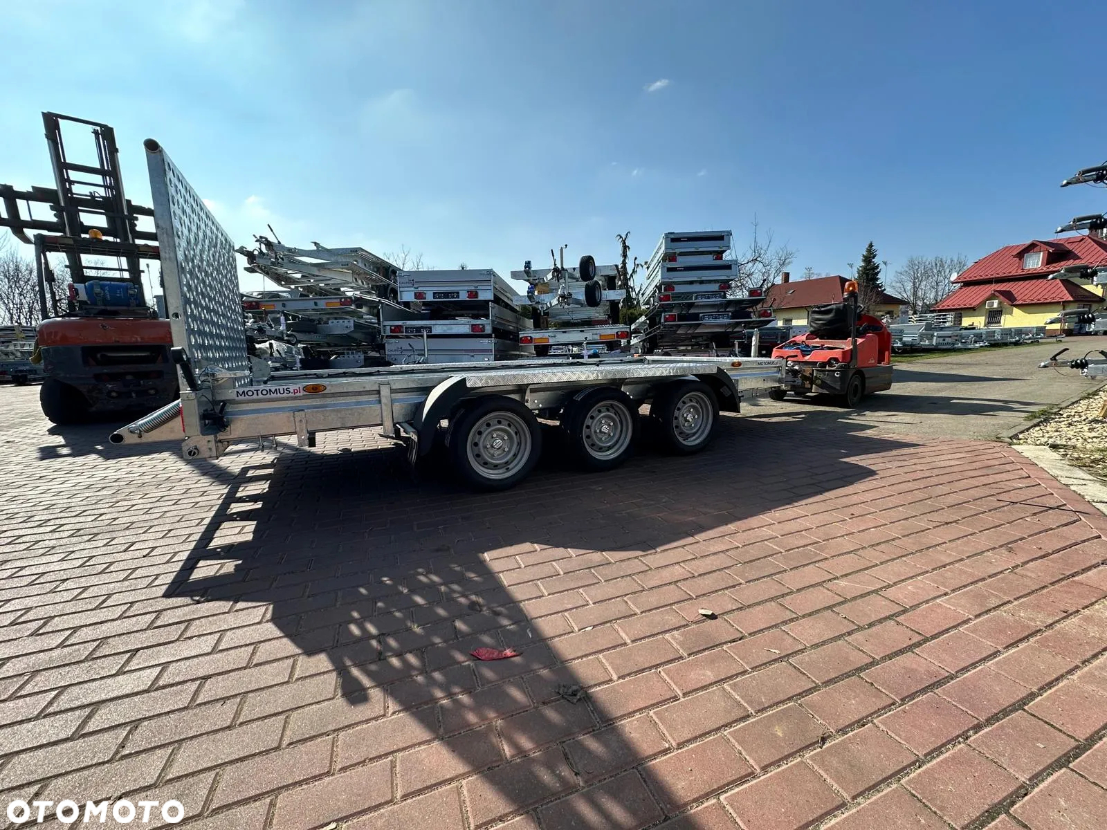 Inny Przyczepa do przewozu sprzętu budowlanego B 400/3 400x180 3500kg 3 osie pod koparke koparka walec MOTOMUS - 4