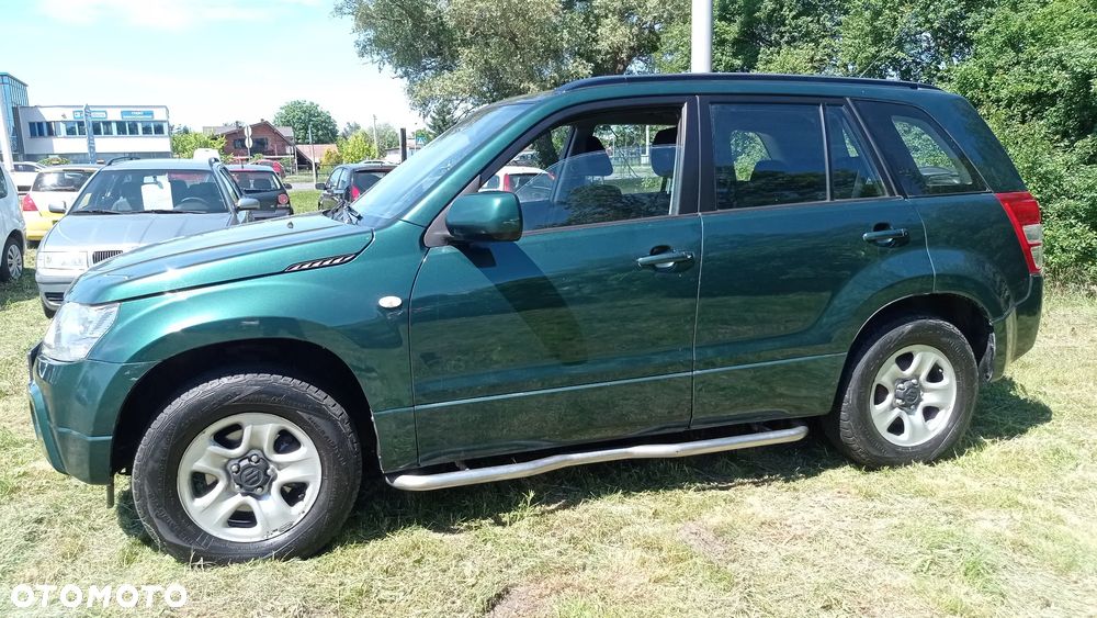 Suzuki Grand Vitara 2.0 Comfort - 24