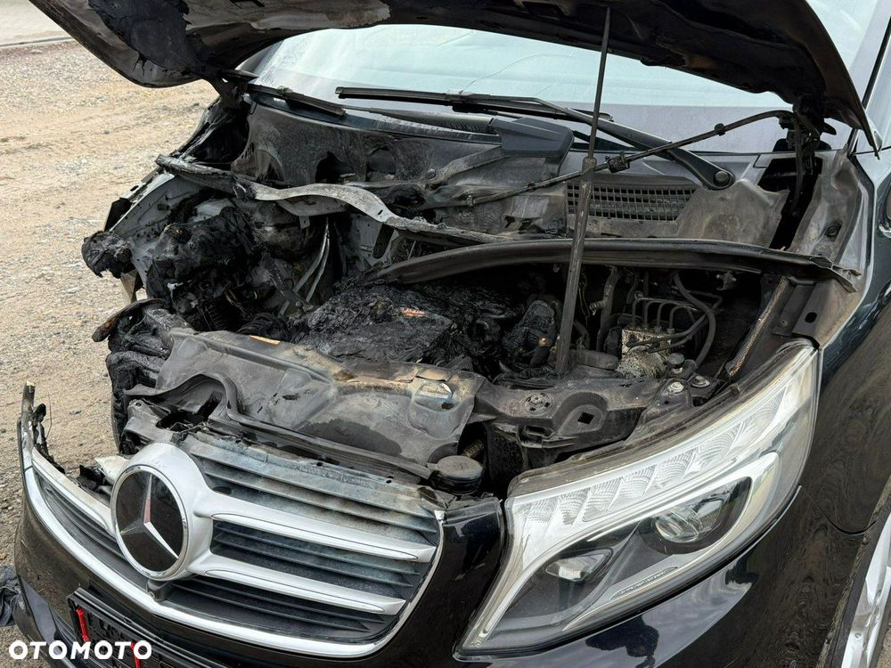Mercedes-Benz Klasa V - 10
