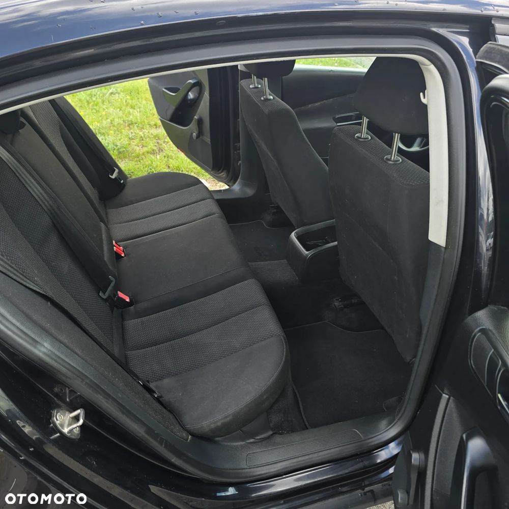 Volkswagen Passat 1.9 TDI Trendline - 8