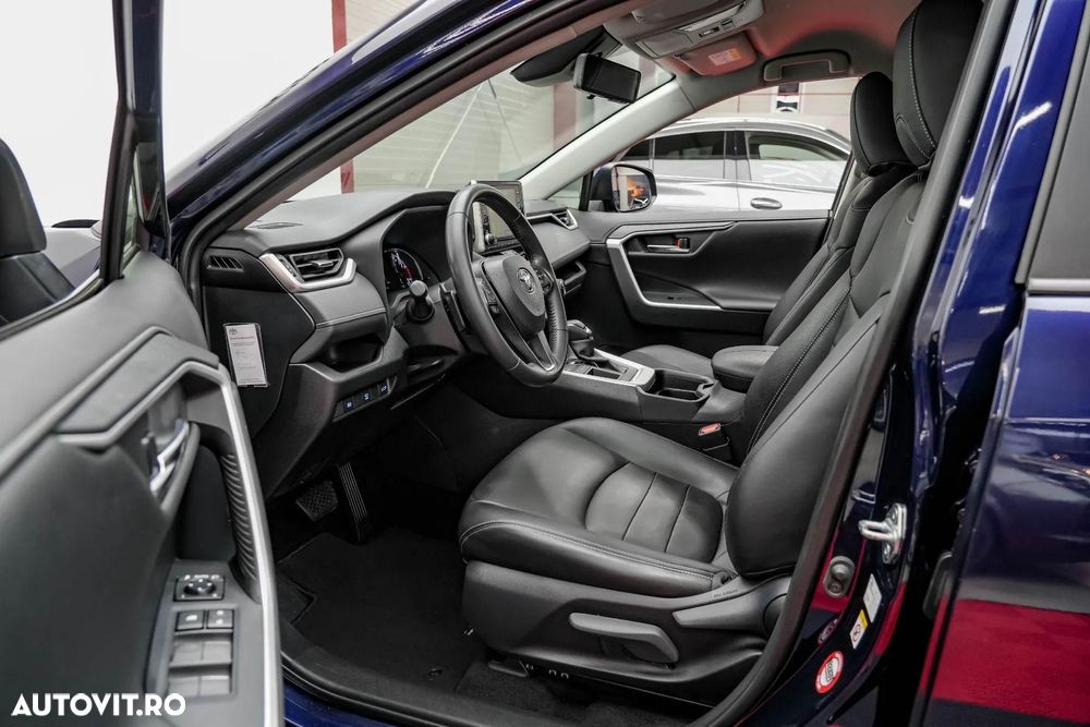 Toyota RAV4 2.0P CVT AWD Luxury - 8