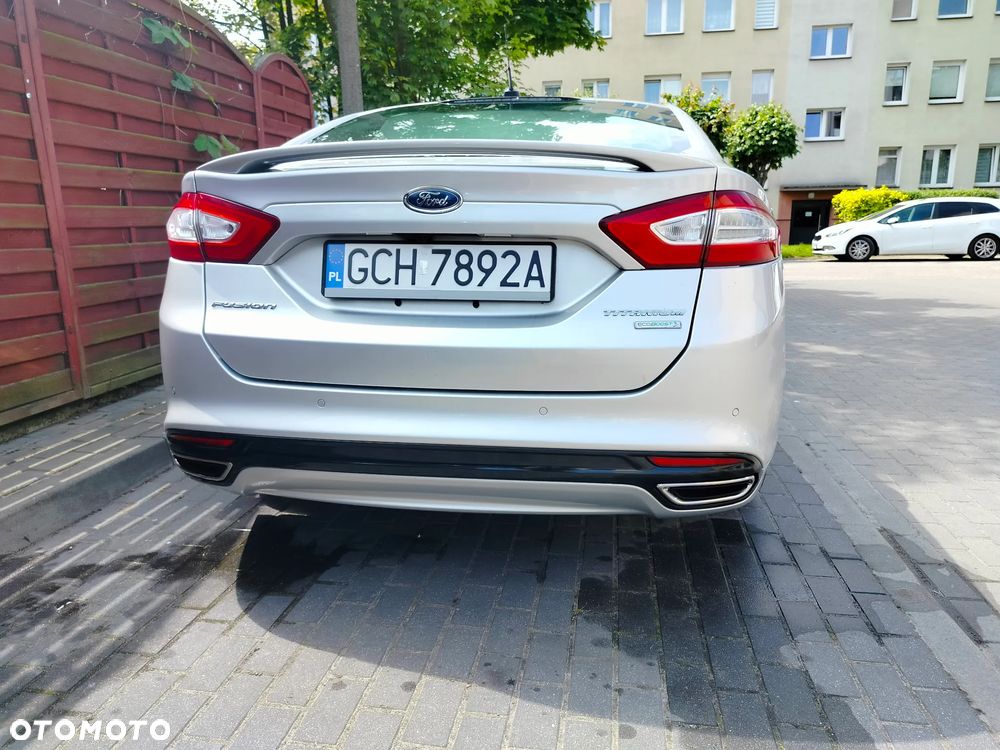 Ford Fusion - 12