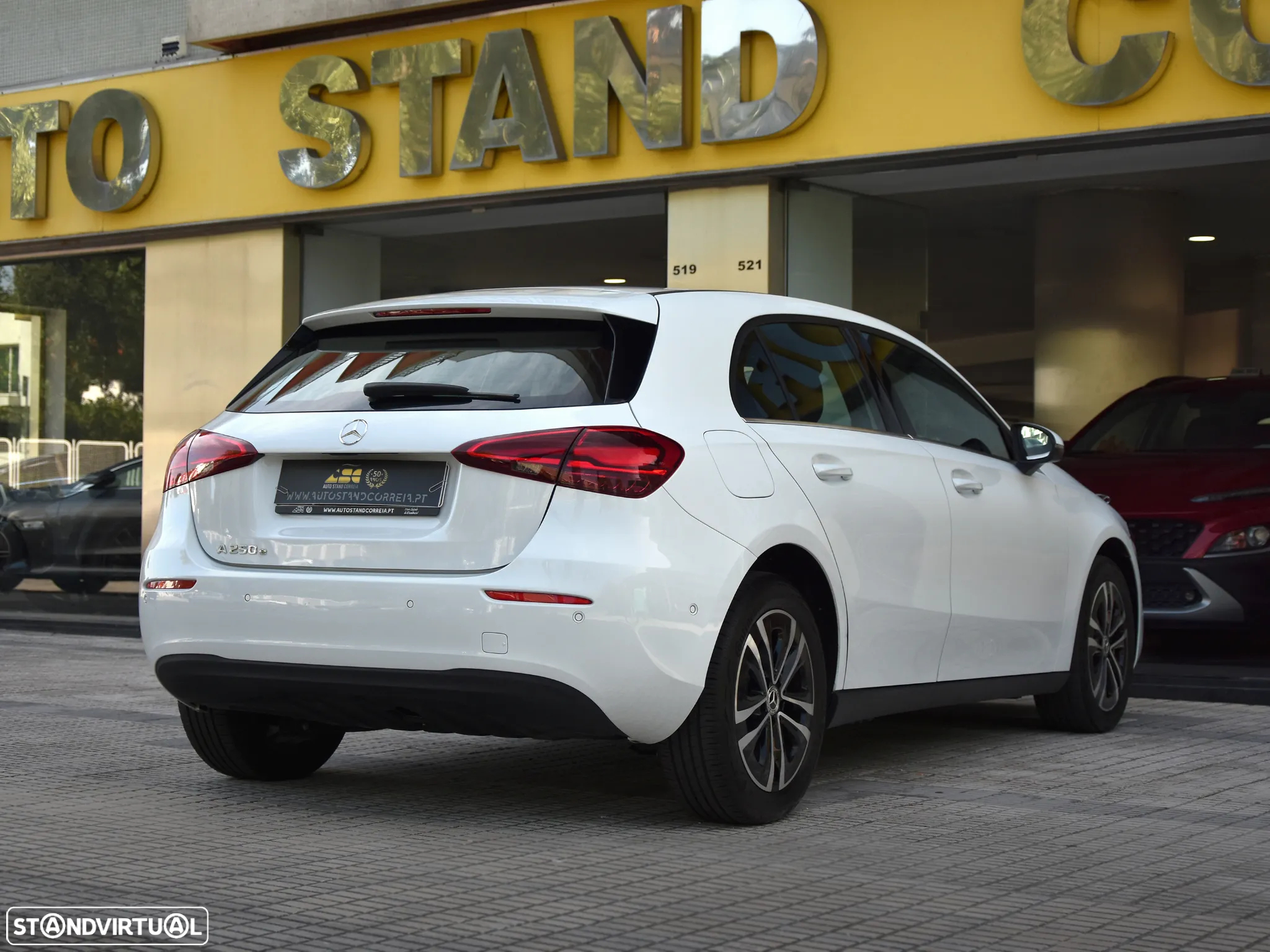 Mercedes-Benz A 250 e - 5