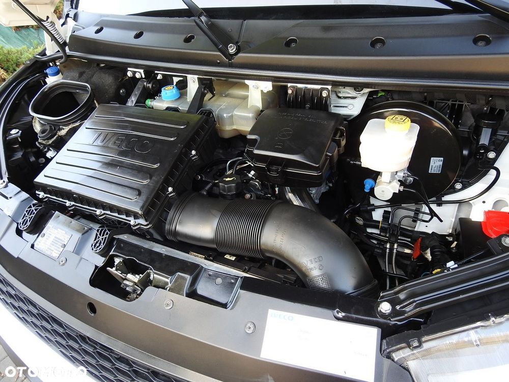 Iveco DAILY 35C15 KONTENER CHŁODNIA -12*C ZASILANIE 230V BLIŹNIACZE KOŁA  150KM - 32