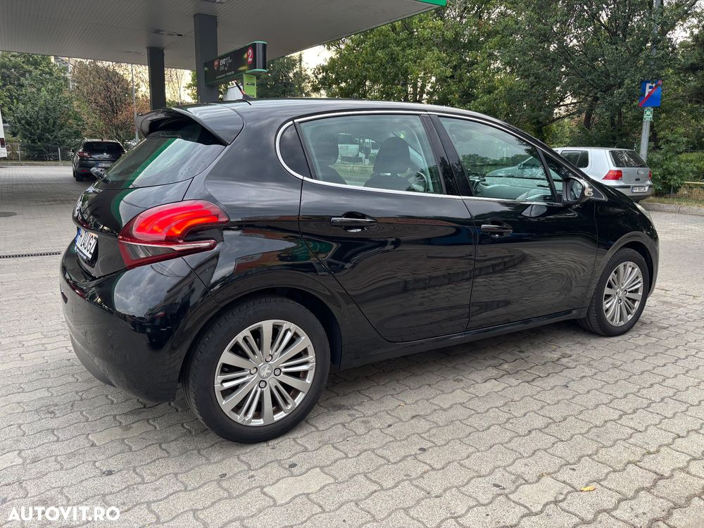 Peugeot 208 1.2 L PureTech Turbo Allure - 13