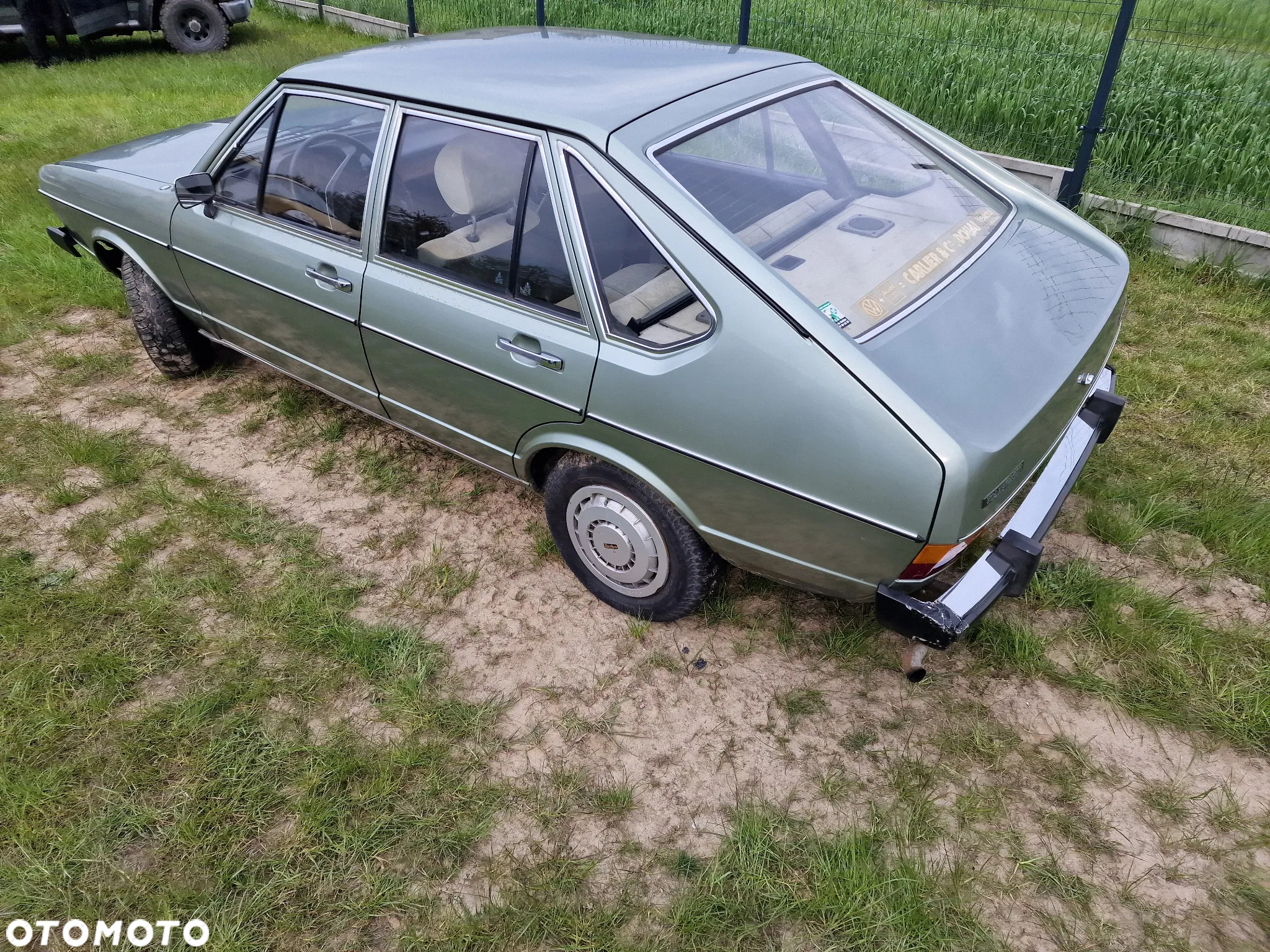 Volkswagen Passat - 11