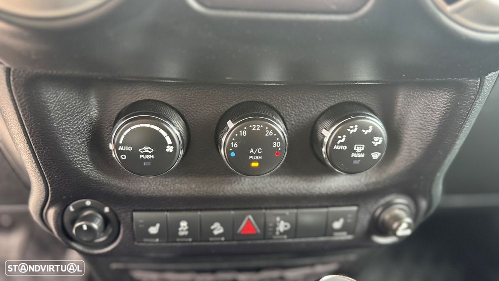 Jeep Wrangler - 15