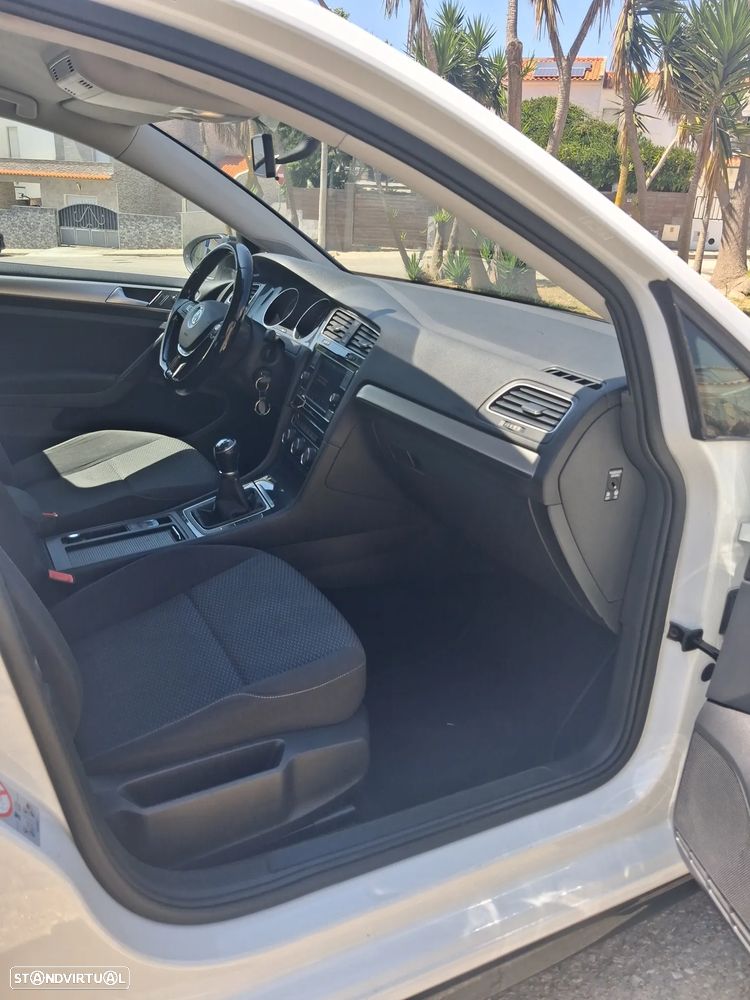 VW Golf 1.6 TDI R-Line - 10