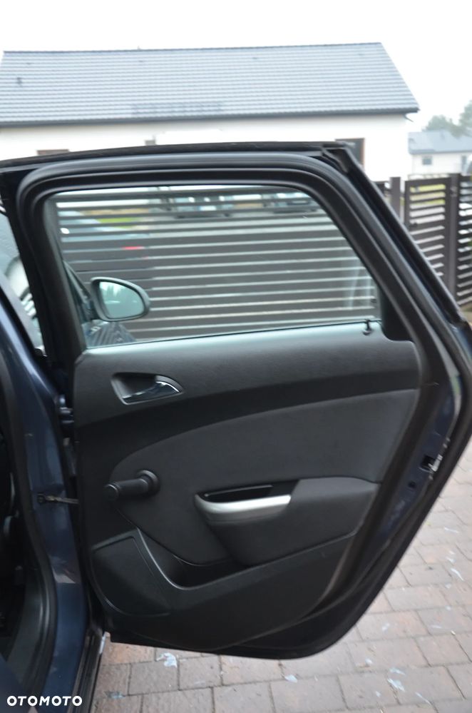 Opel Astra 1.6 150 Jahre - 14