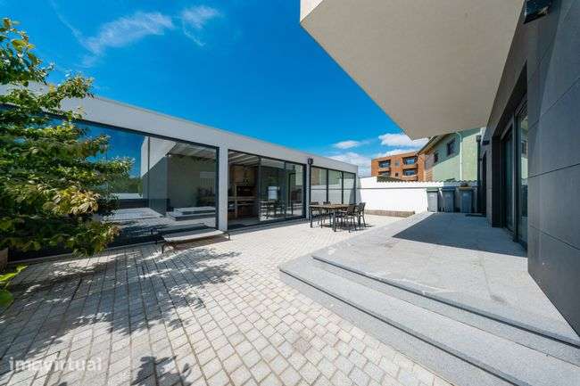 Moradia T4 à venda em Vila Nova de Gaia - Canidelo - Grande imagem: 2/39