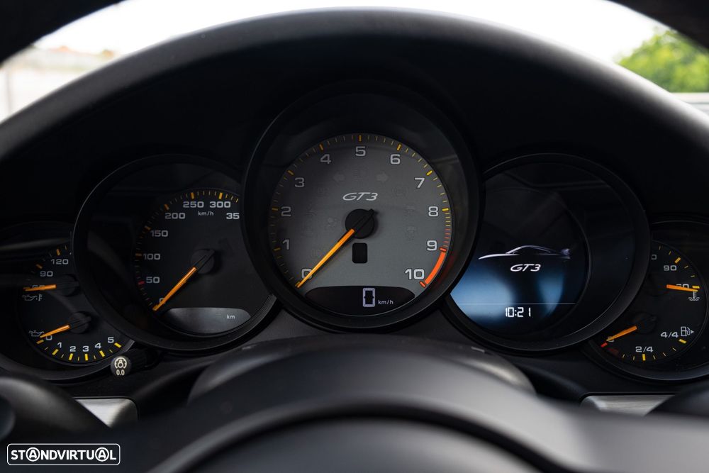 Porsche 911 Série F - 31