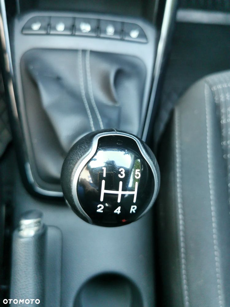 Kia Stonic - 8
