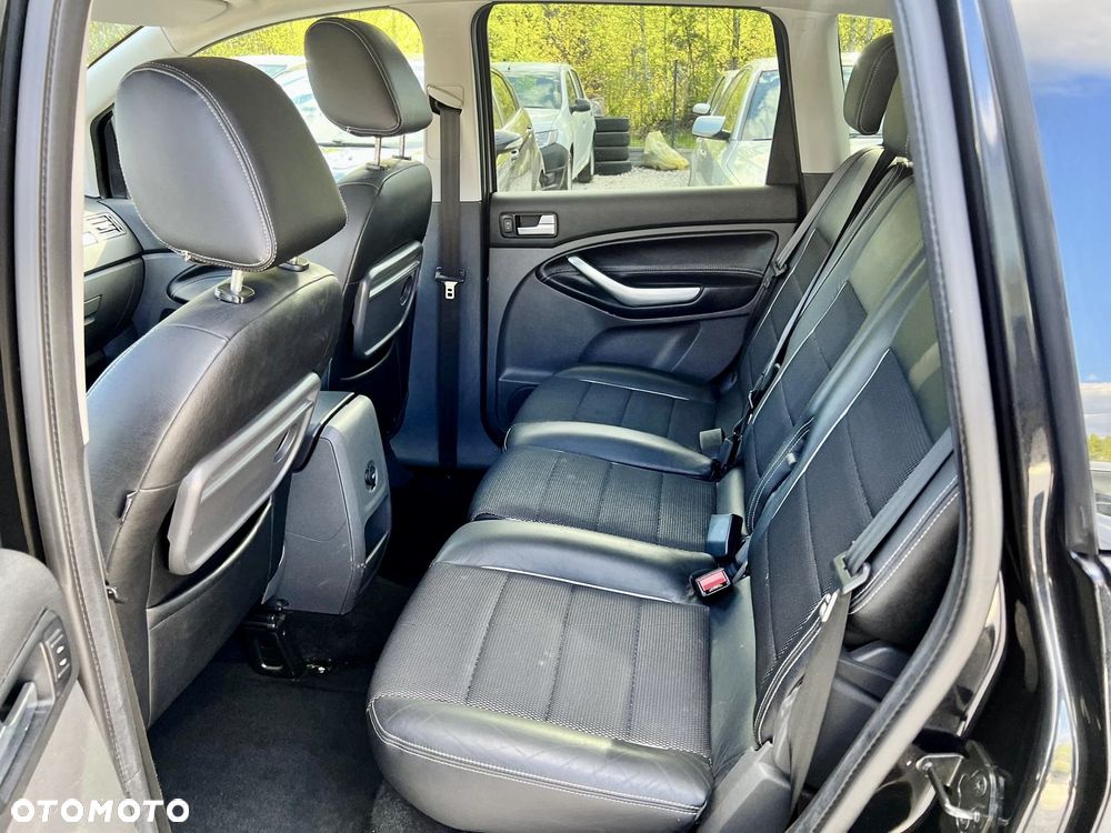 Ford C-MAX - 32