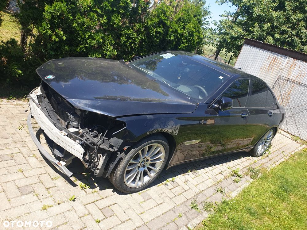 BMW Seria 7 750i Edition Exclusive - 1