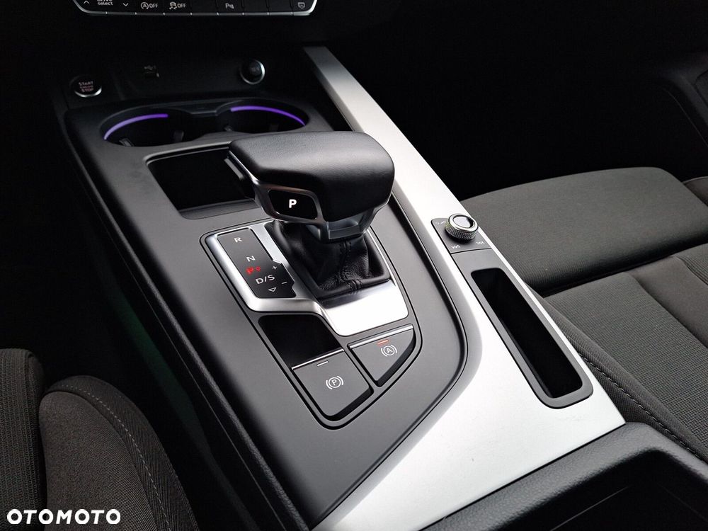 Audi A4 Limousine - 15