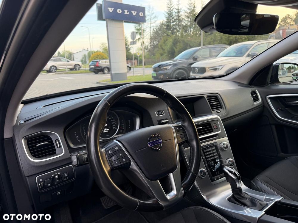 Volvo V60 Cross Country D4 Drive-E Momentum - 9