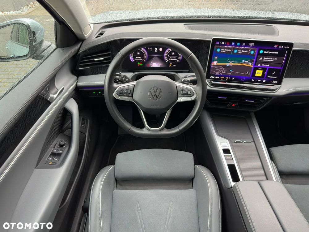 Volkswagen Passat - 11