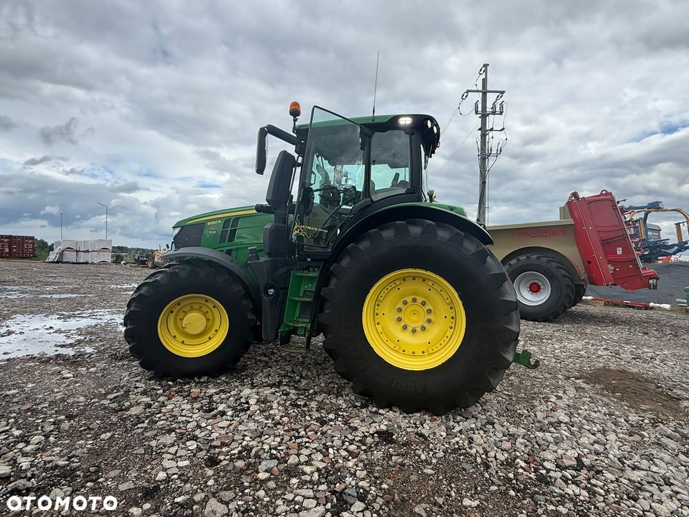 John Deere 6250R - 7