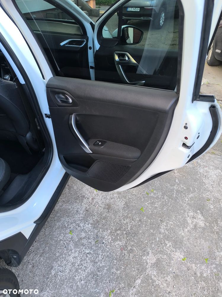 Peugeot 2008 1.2 Pure Tech Allure S&S EAT6 - 20