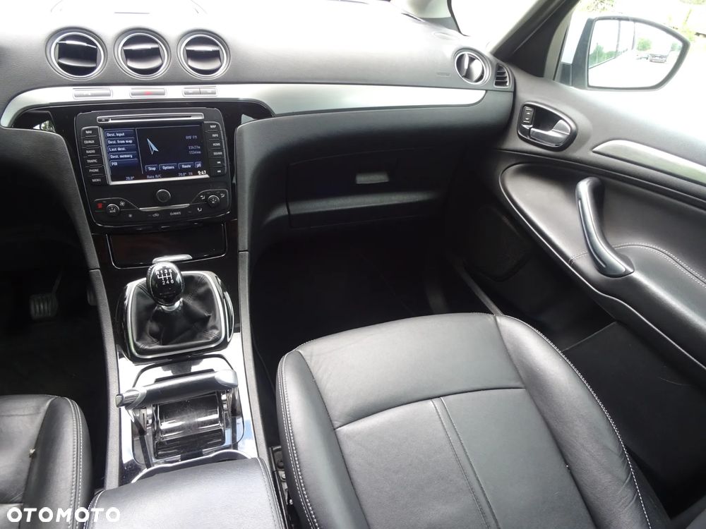 Ford S-Max - 29