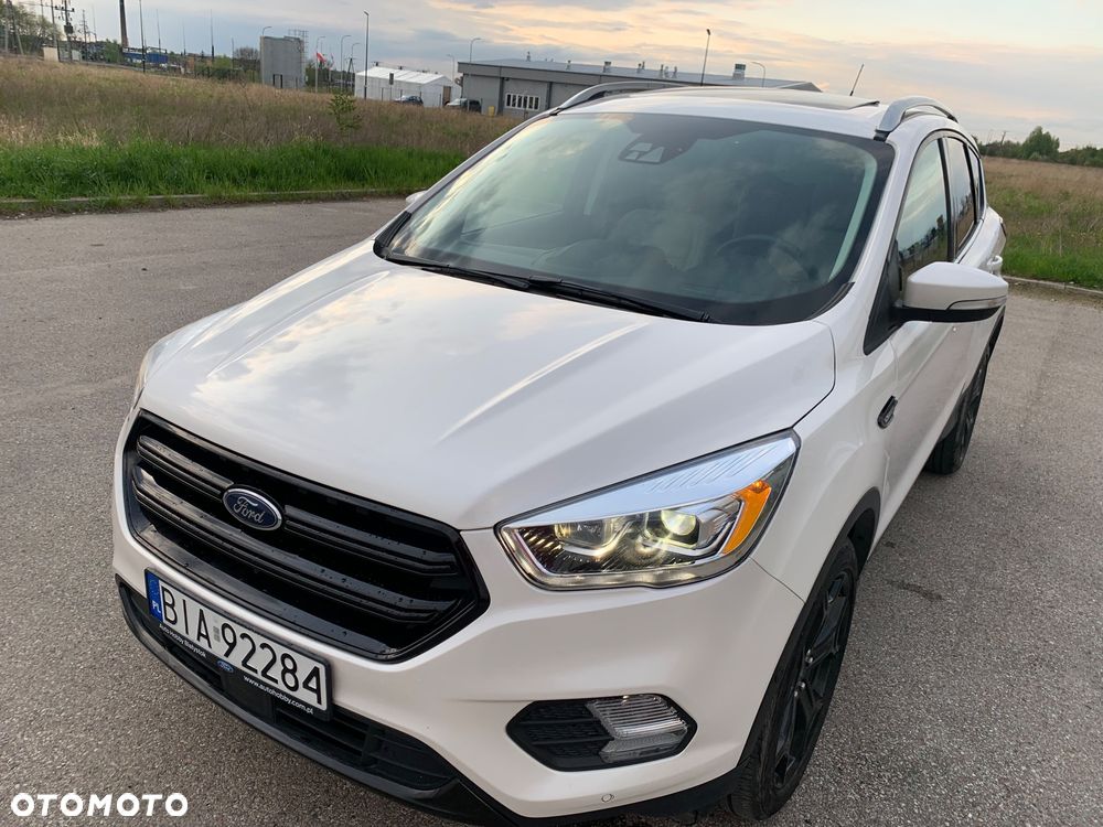 Ford Escape 2.0 EcoBoost AWD Titanium - 18