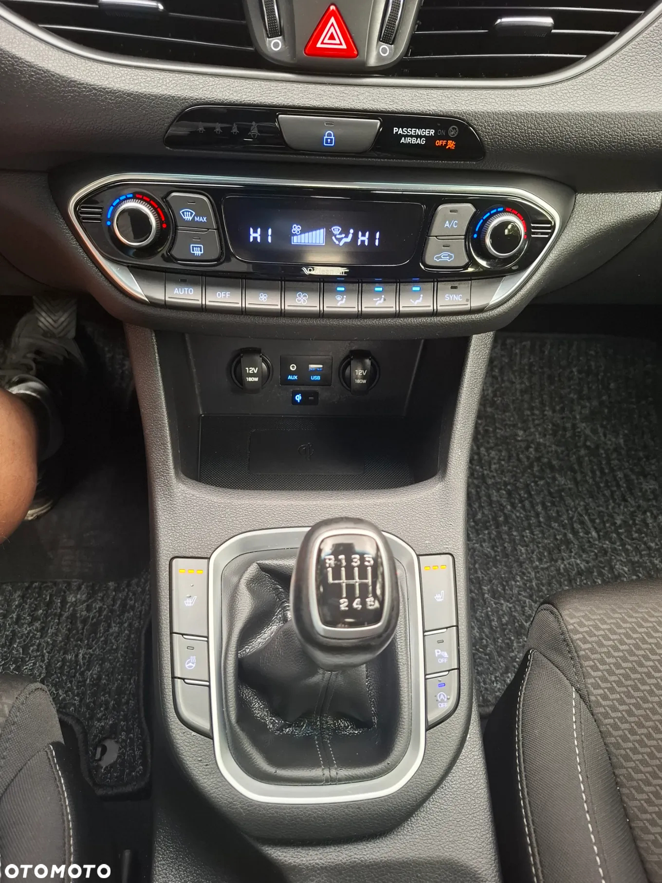 Hyundai i30 1.6 CRDI Fifa World Cup Edition - 20