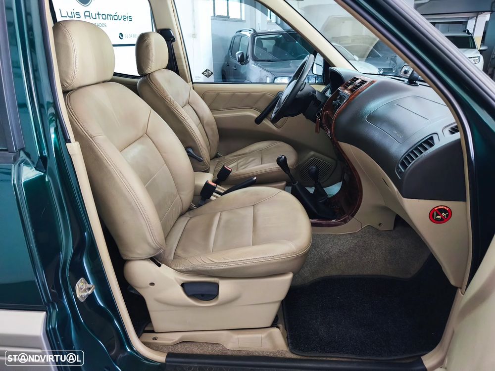 Nissan Terrano II 2.7 TDi Luxury - 12