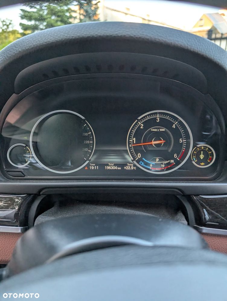BMW Seria 5 535d xDrive - 21