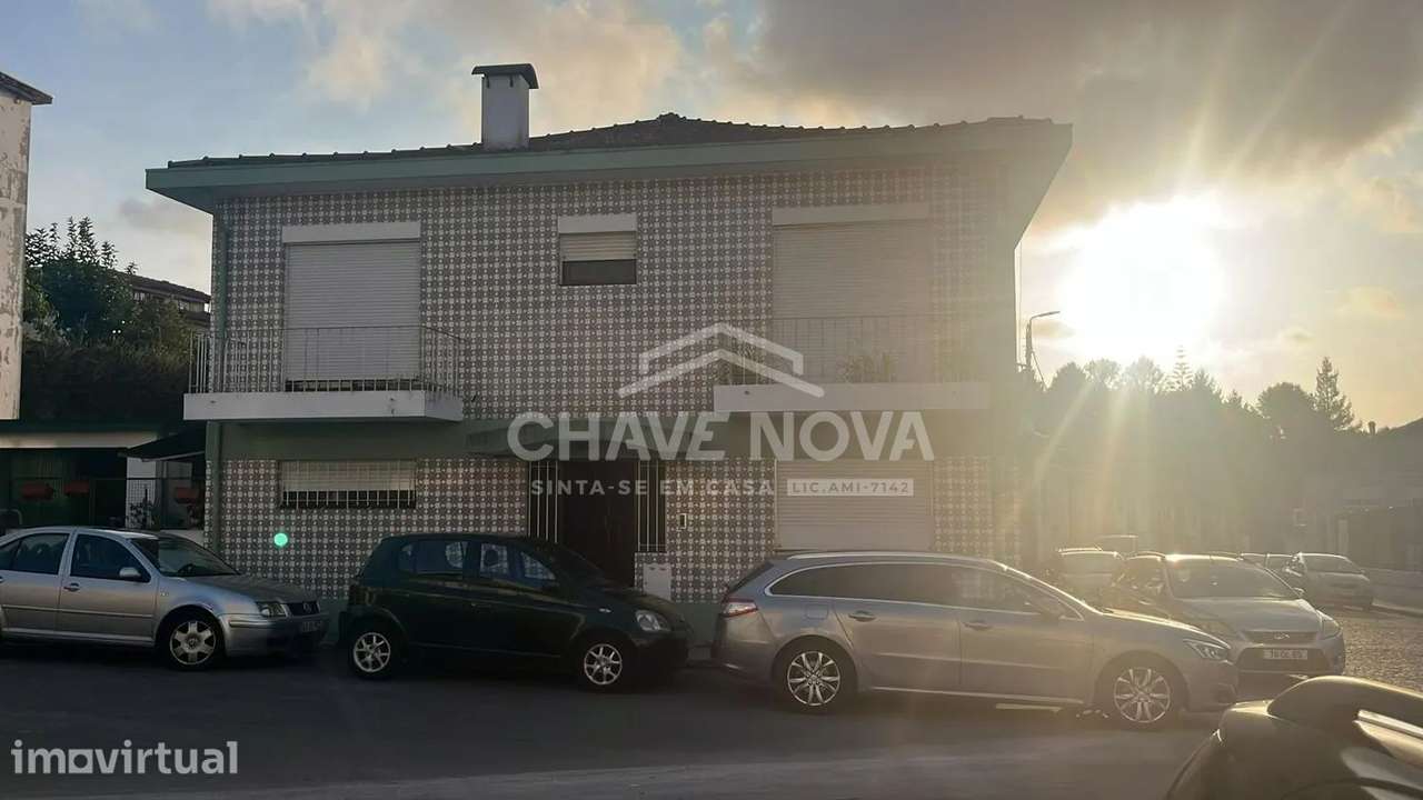 Moradia Isolada T5 em Oliveira do Douro - Grande imagem: 2/26