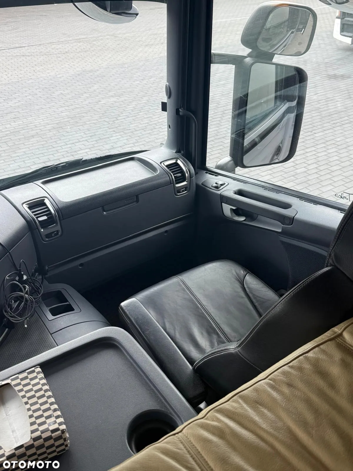 Scania Koniowóz STX P 380 2X POP OUT - 7