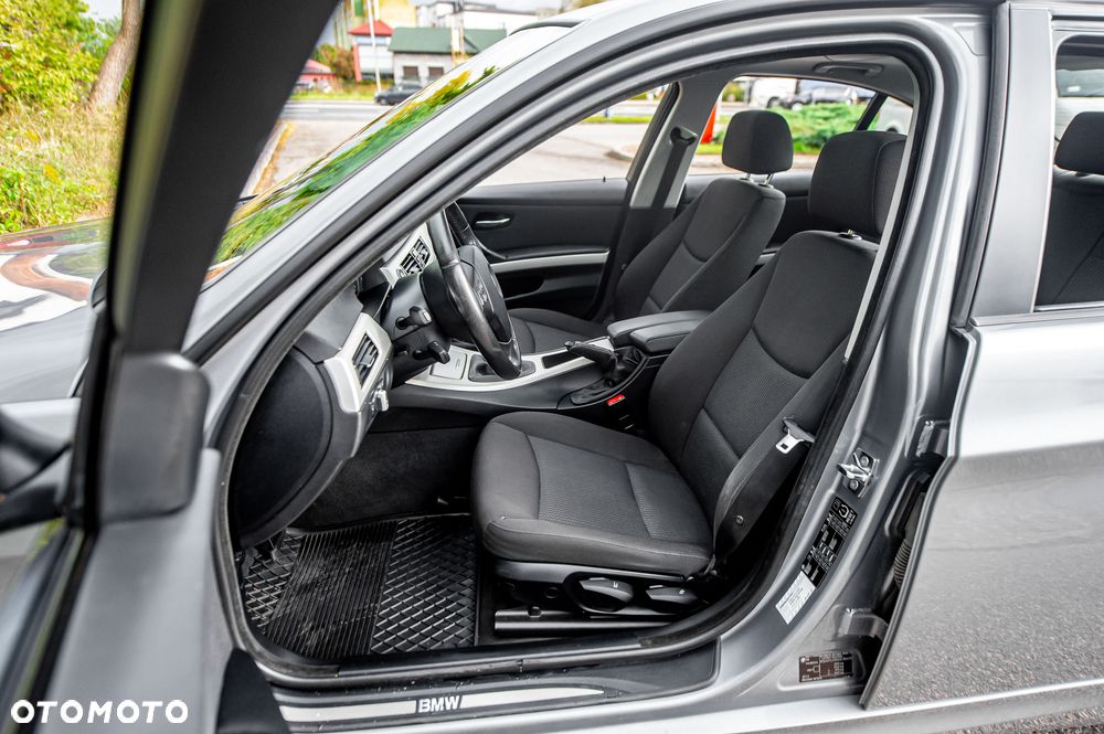 BMW Seria 3 320i Edition Lifestyle - 20