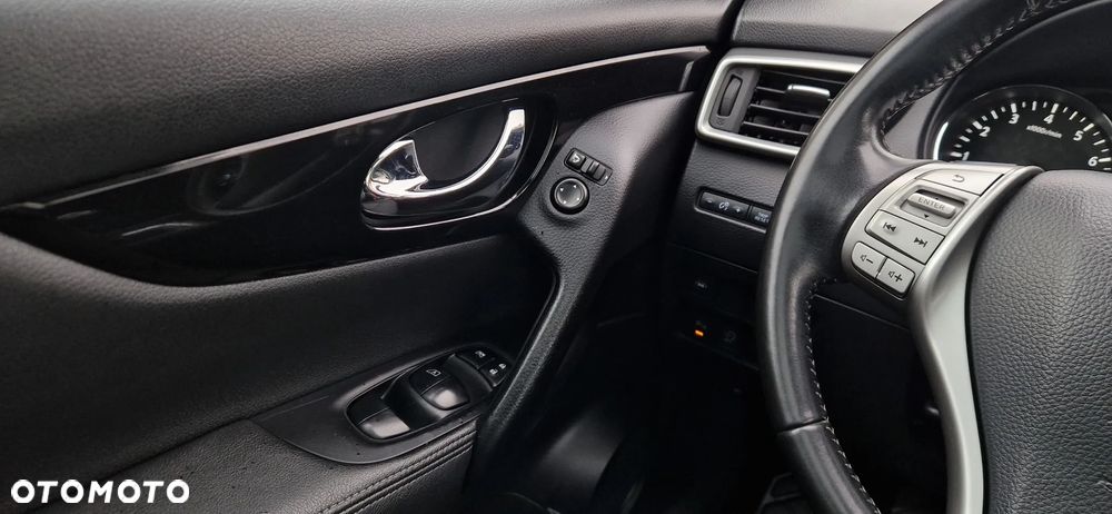 Nissan Qashqai 1.6 DIG-T Tekna - 24