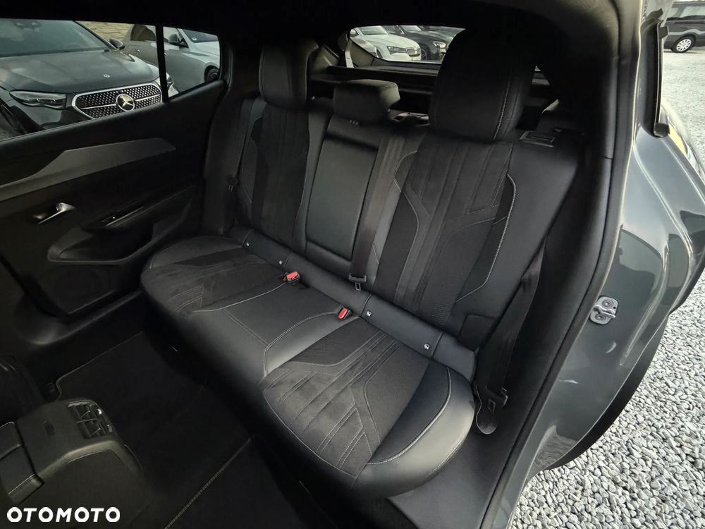 Peugeot 408 225 e-DSC7 GT - 32
