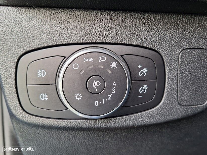 Ford Focus 1.0 EcoBoost MHEV ST-Line X - 5