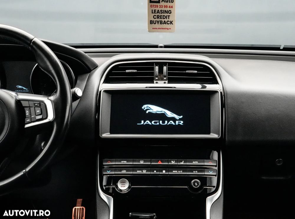 Jaguar XE 20t RWD Portfolio - 18