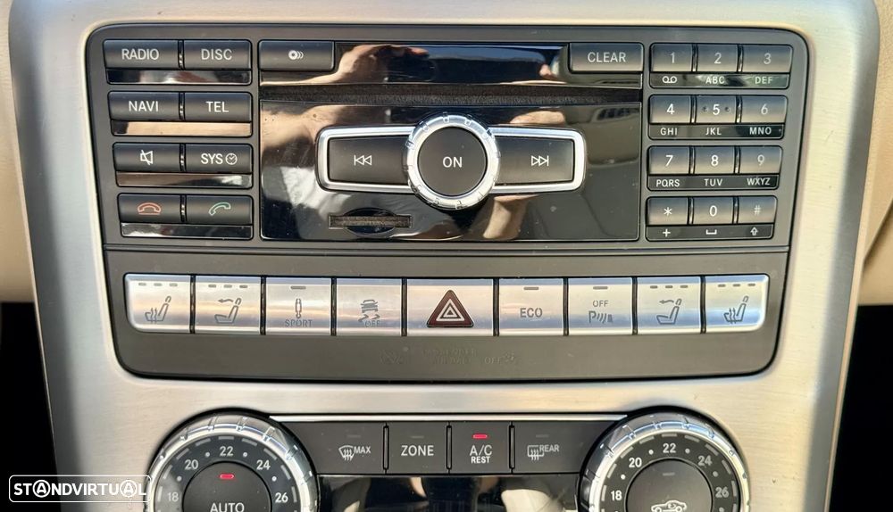 Mercedes-Benz SLK 200 (BlueEFFICIENCY) 7G-TRONIC - 28